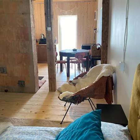 Karula - 2 Bedroom House And Caravan